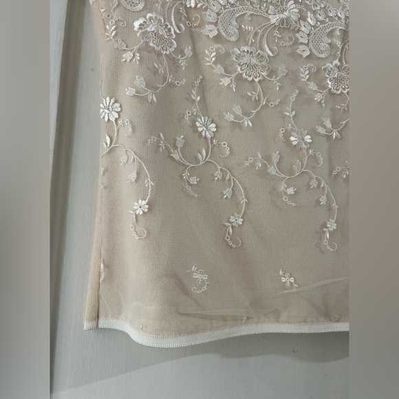 Escada Sleeveless Cashmere Blend Sweater with Silk Lace Detailing 36 - Picture 10 of 10